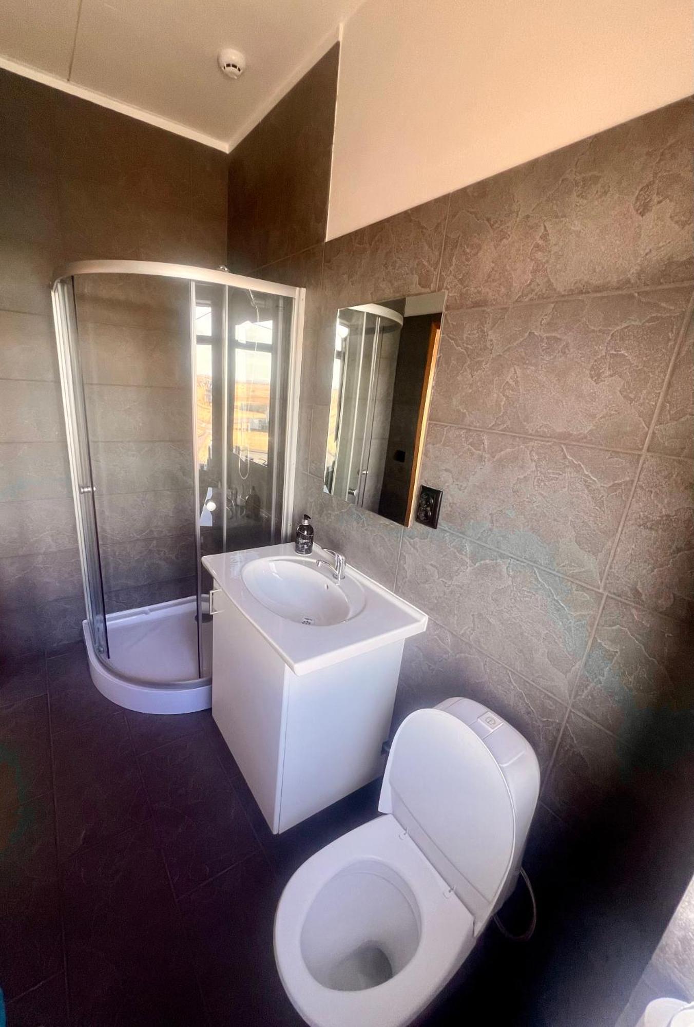 Fisherinn Guesthouse Stokkseyri Bagian luar foto